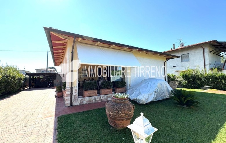 Villa singola in vendita a Massa