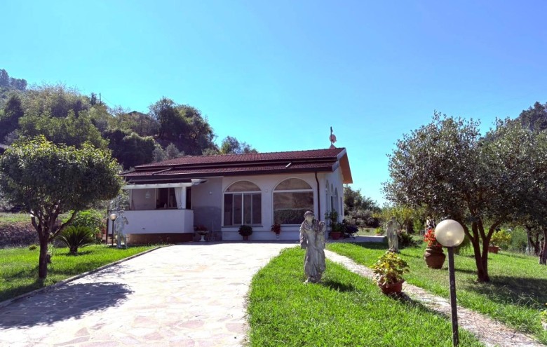 Villa singola in vendita a Massa