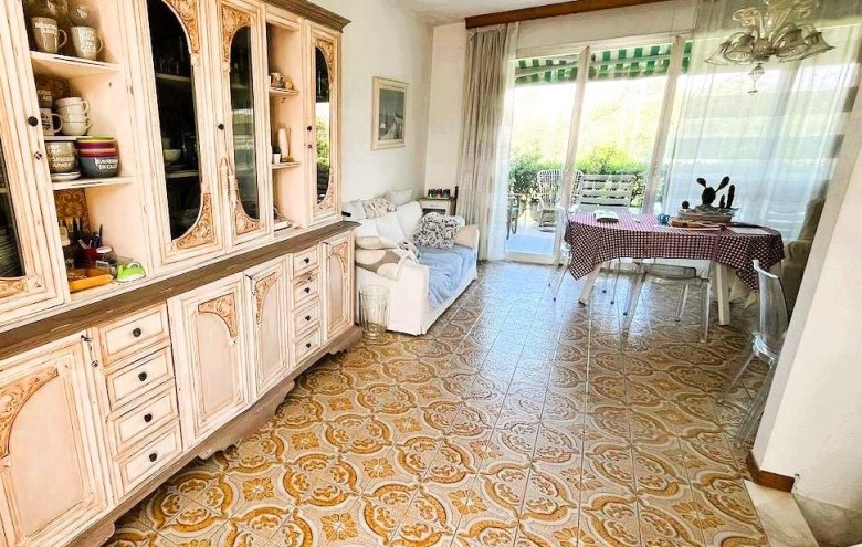 Appartamento in vendita a Montignoso