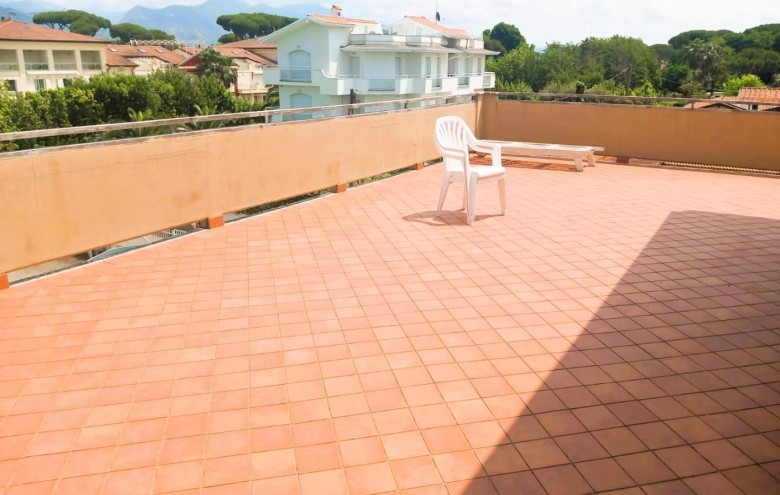 Appartamento in vendita a Montignoso