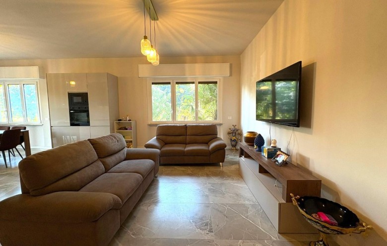 Appartamento in vendita a Massa