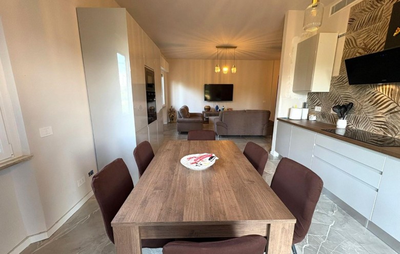 Appartamento in vendita a Massa