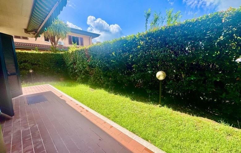 Villetta a schiera in vendita a Massa