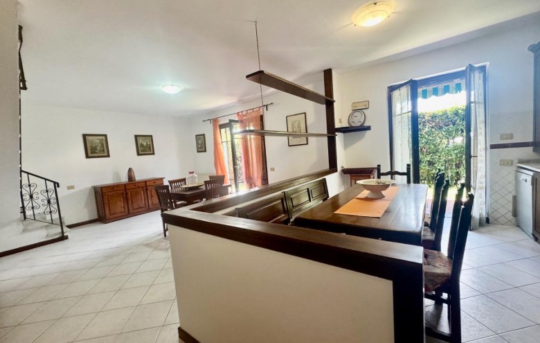 Villetta a schiera in vendita a Massa