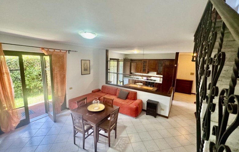 Villetta a schiera in vendita a Massa