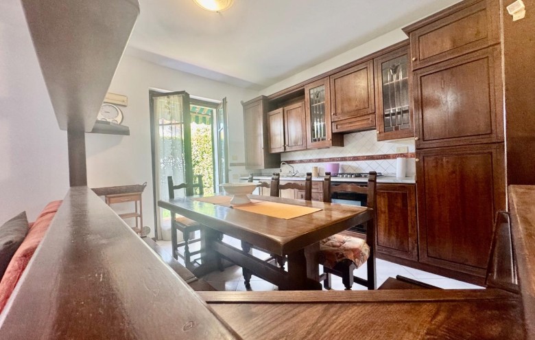 Villetta a schiera in vendita a Massa