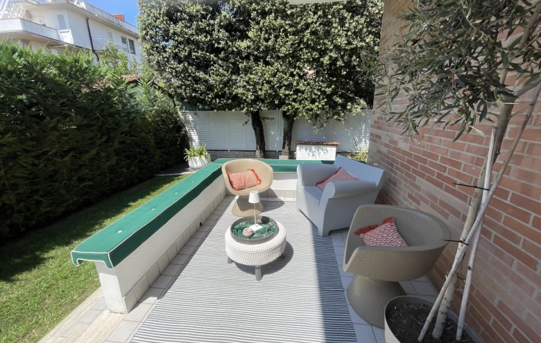 Bifamiliare in vendita a Pietrasanta
