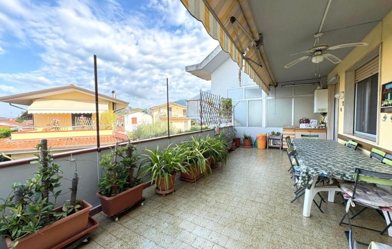 Appartamento in vendita a Massa