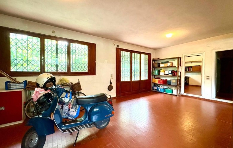 Bifamiliare in vendita a Massa