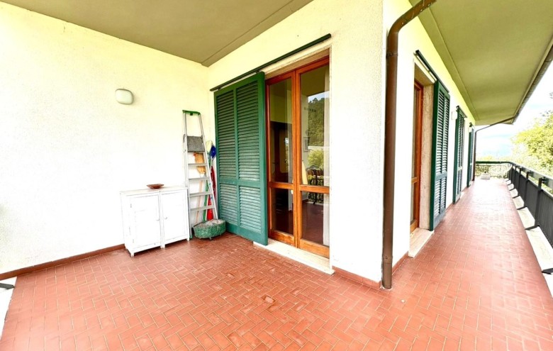 Bifamiliare in vendita a Massa