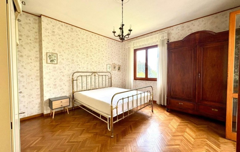 Bifamiliare in vendita a Massa