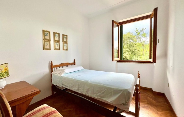 Bifamiliare in vendita a Massa