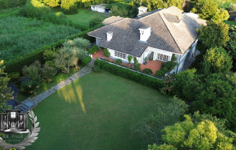Villa singola in vendita a Pietrasanta