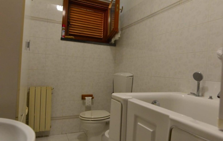 Appartamento in vendita a Massa