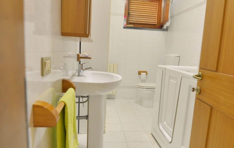 Appartamento in vendita a Massa