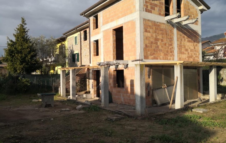 Villetta a schiera in vendita a Montignoso