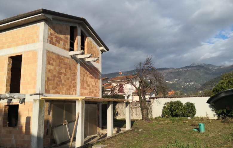 Villetta a schiera in vendita a Montignoso