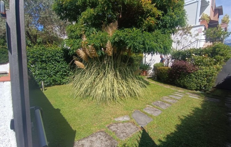 Villa singola in vendita a Montignoso