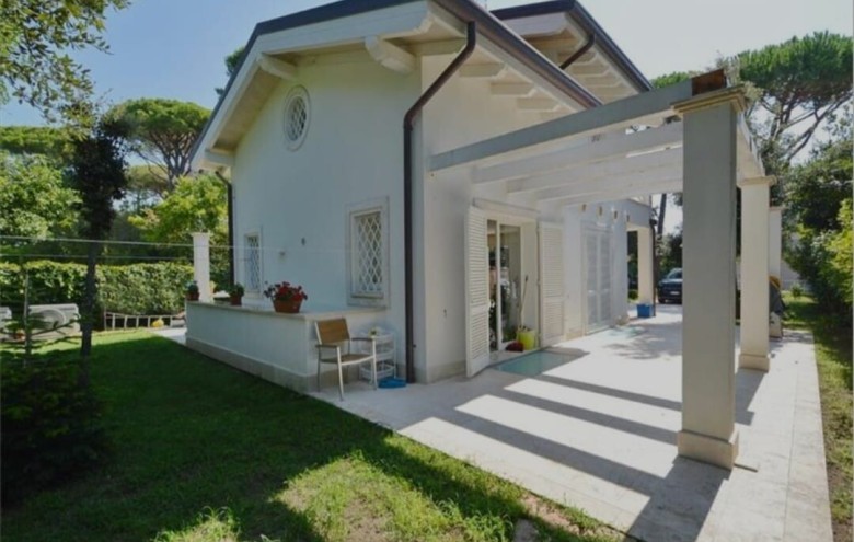 Villa singola in vendita a Forte dei Marmi