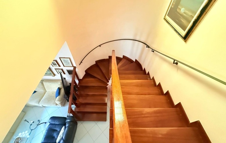 Bifamiliare in vendita a Massa