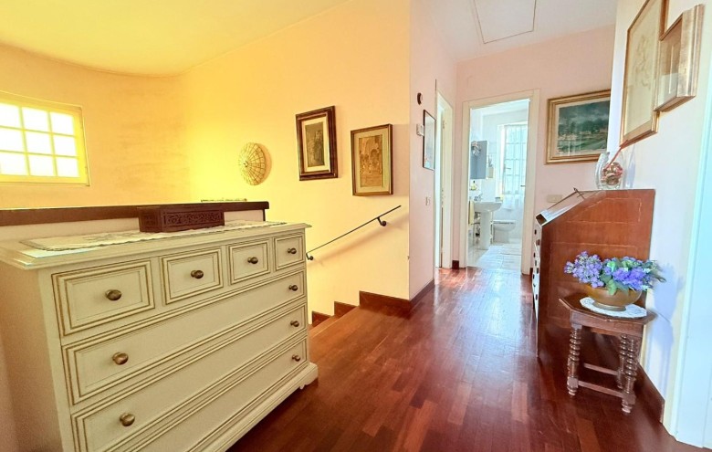 Bifamiliare in vendita a Massa