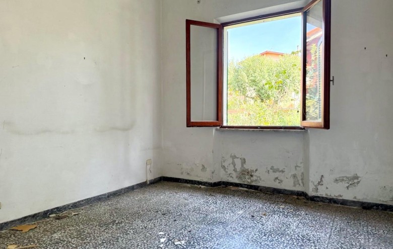 Bifamiliare in vendita a Massa