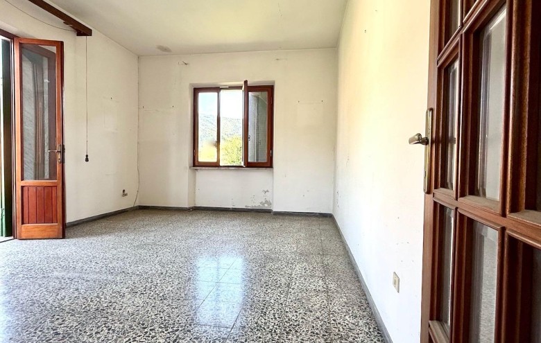 Bifamiliare in vendita a Massa