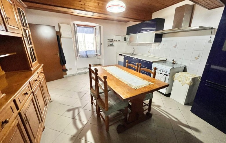 Terratetto in vendita a Massa