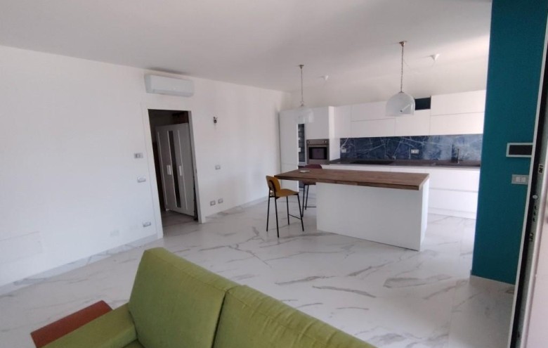 Appartamento in vendita a Carrara