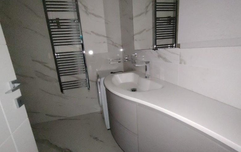 Appartamento in vendita a Carrara