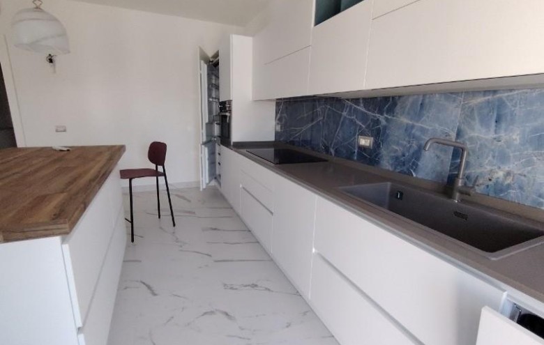 Appartamento in vendita a Carrara