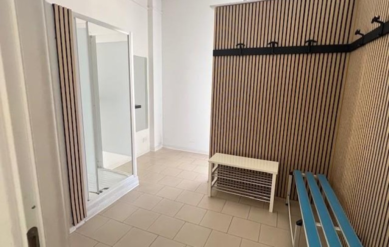 Fondo Commerciale in vendita a Massa