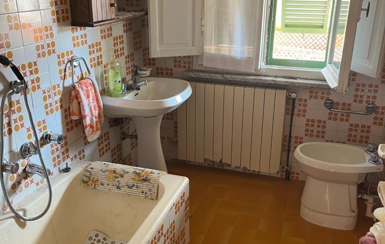 Villa singola in vendita a Massa