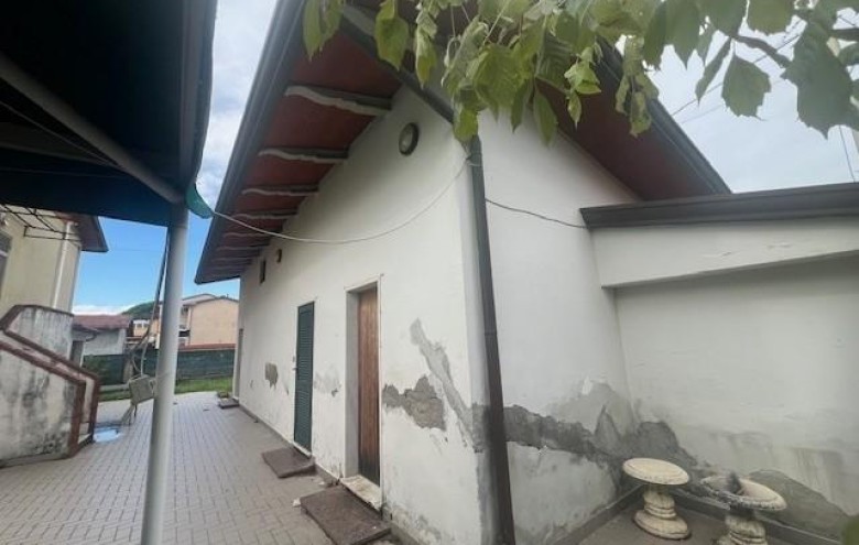 Villa singola in vendita a Massa
