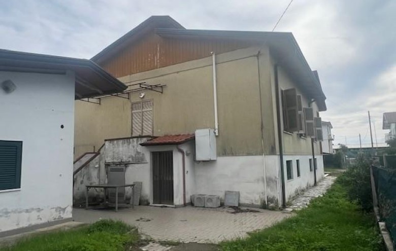 Villa singola in vendita a Massa