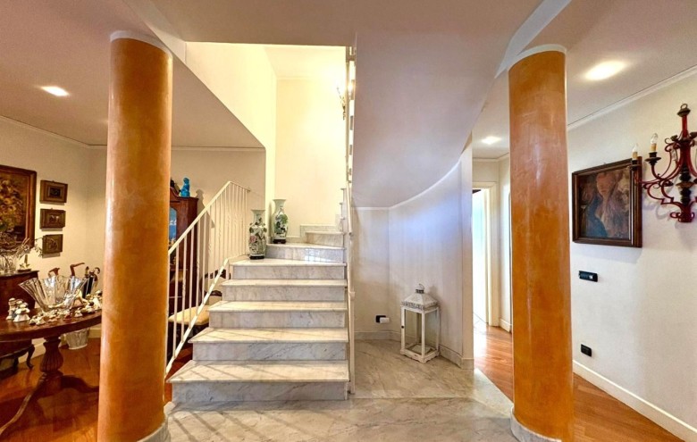 Villa singola in vendita a Massa