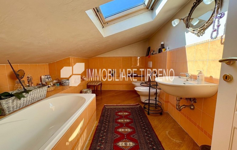 Villa singola in vendita a Massa