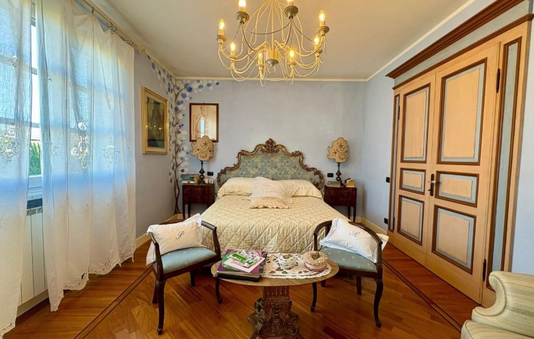 Villa singola in vendita a Massa