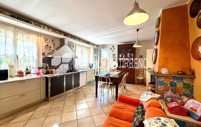 Villa singola in vendita a Massa