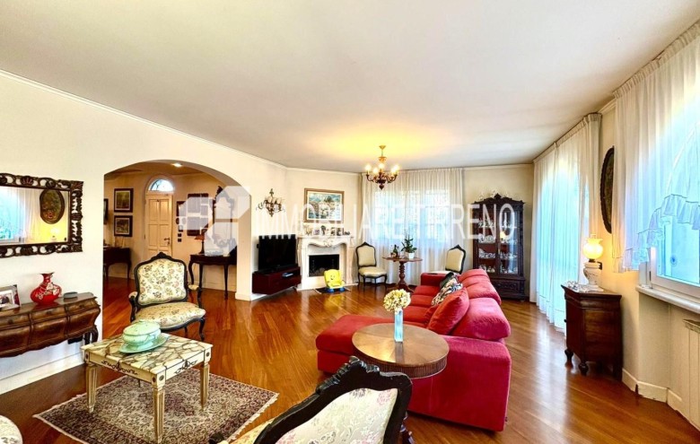 Villa singola in vendita a Massa