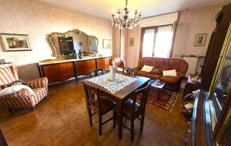 Appartamento in vendita a Massa