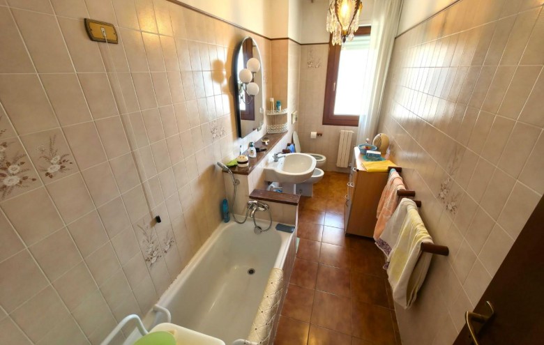 Appartamento in vendita a Massa