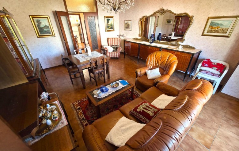 Appartamento in vendita a Massa