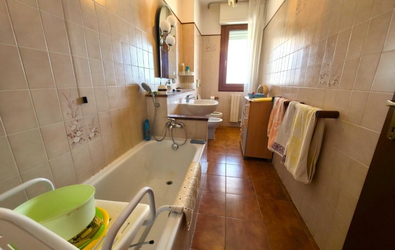 Appartamento in vendita a Massa