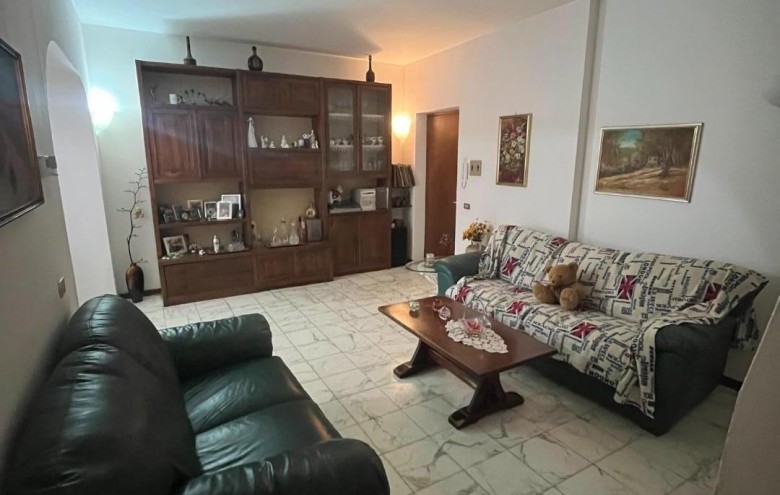 Appartamento in vendita a Carrara