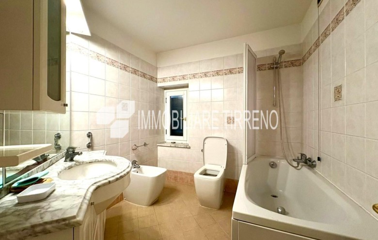 Appartamento in vendita a Massa