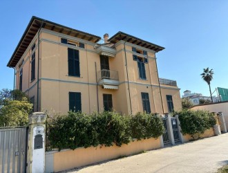 Appartamento in vendita a Marina di Massa