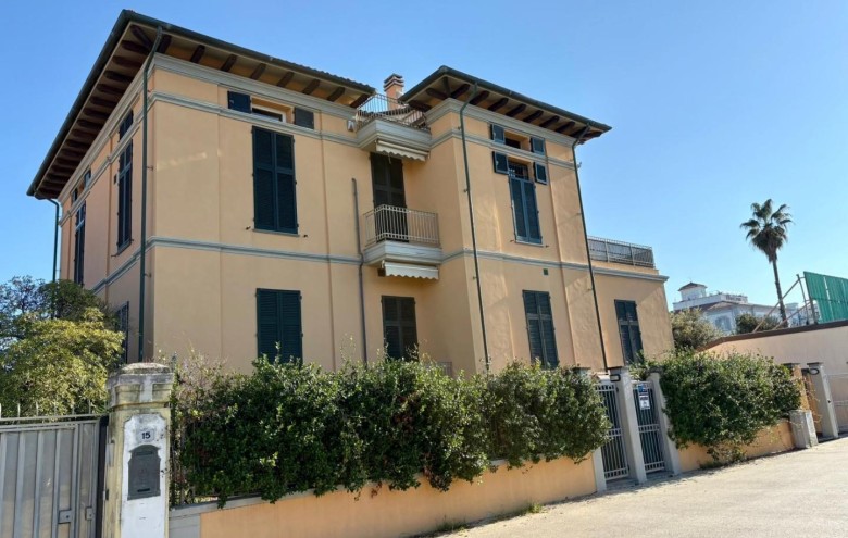 Appartamento in vendita a Massa