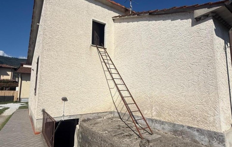 Bifamiliare in vendita a Montignoso