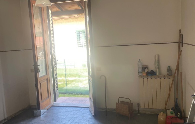 Bifamiliare in vendita a Montignoso